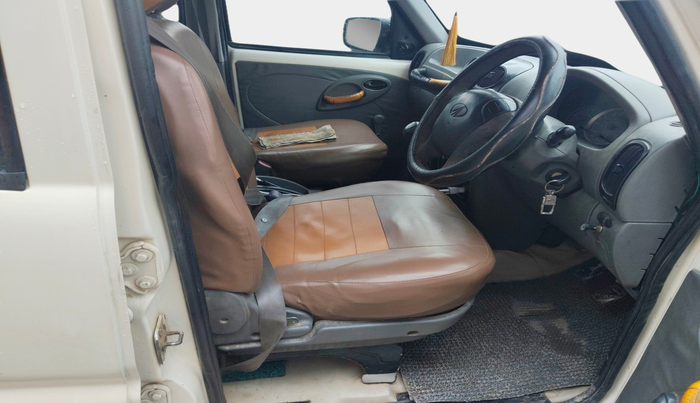 2012 Mahindra Scorpio EX M2DI, Diesel, Manual, 1,03,874 km, interior