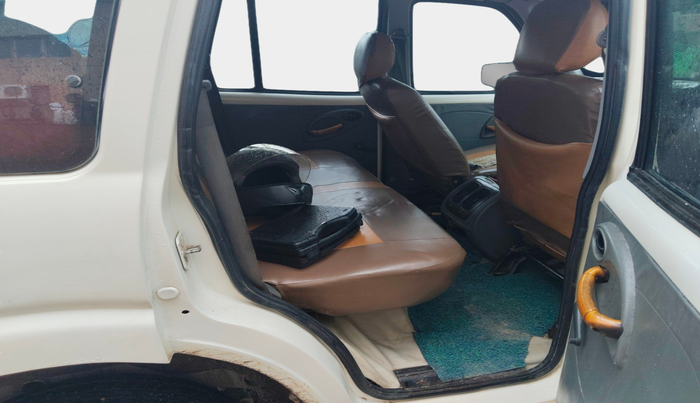 2012 Mahindra Scorpio EX M2DI, Diesel, Manual, 1,03,874 km, interior