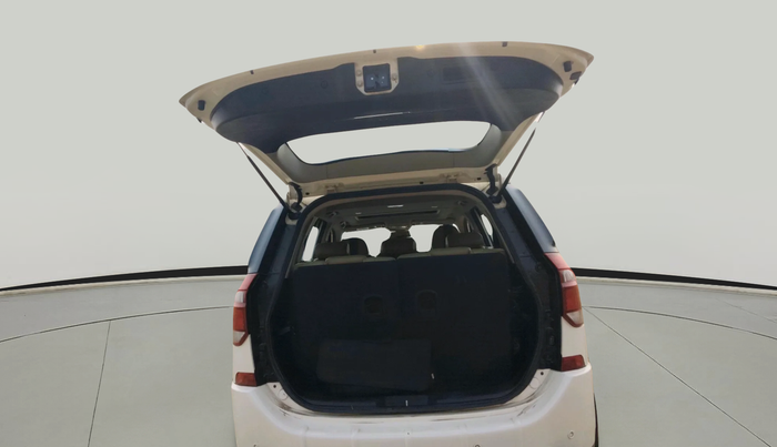 2021 Mahindra XUV500 W11 AT, Diesel, Automatic, 86,787 km, exterior