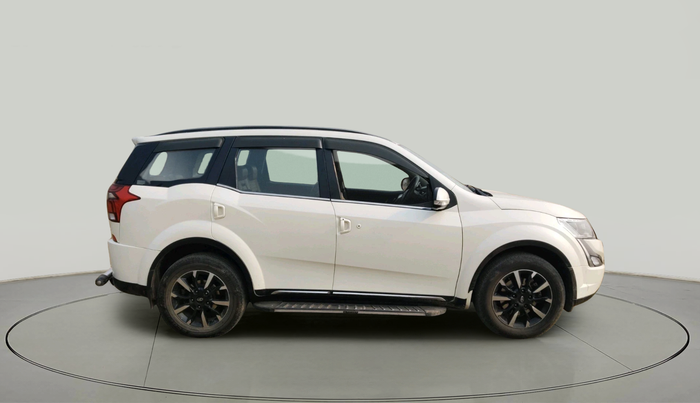 2021 Mahindra XUV500 W11 AT, Diesel, Automatic, 86,787 km, exterior