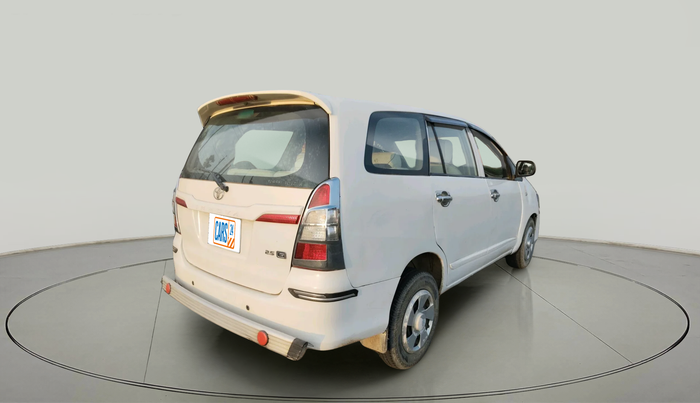 2014 Toyota Innova 2.5 GX 8 STR, Diesel, Manual, 1,78,565 km, exterior