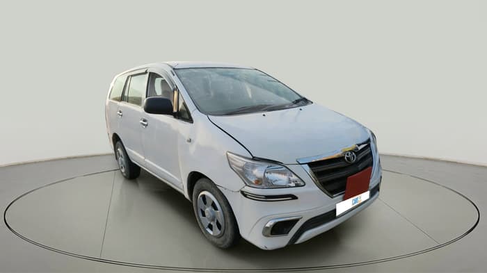 2014 Toyota Innova 2.5 GX 8 STR, Diesel, Manual, 1,78,565 km, exterior