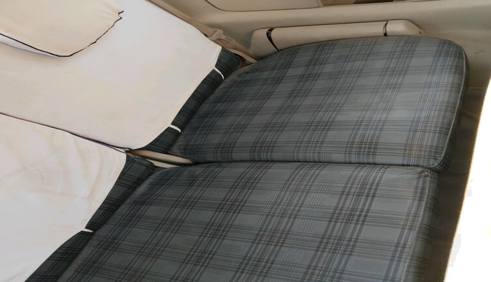 2014 Toyota Innova 2.5 GX 8 STR, Diesel, Manual, 1,78,565 km, interior