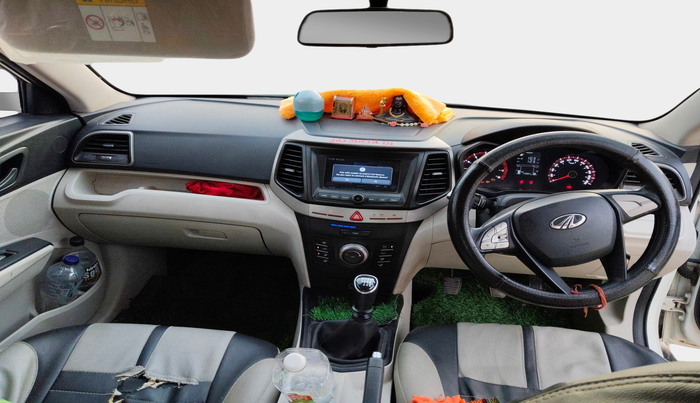 2019 Mahindra XUV300 W6 1.2 PETROL, Petrol, Manual, 74,888 km, interior