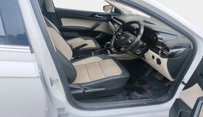 2022 Skoda SLAVIA STYLE 1.0L TSI AT, Petrol, Automatic, 49,429 km, interior