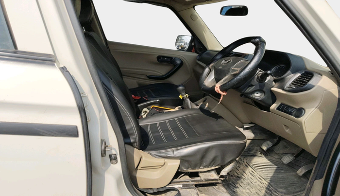 2021 Mahindra BOLERO NEO N 4, Diesel, Manual, 99,031 km, interior