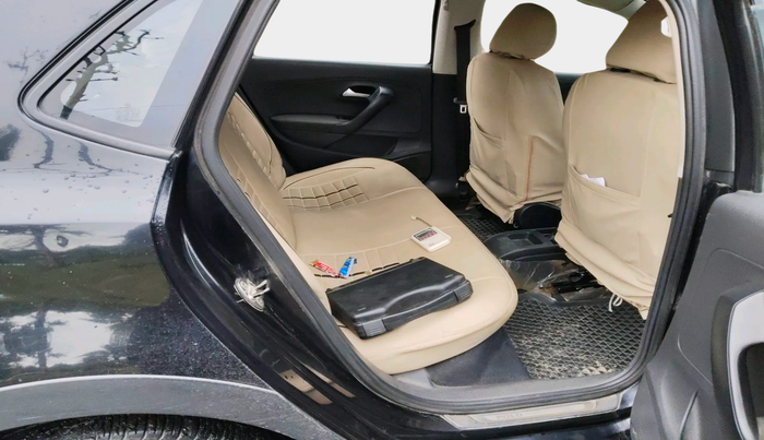 2014 Volkswagen Polo HIGHLINE1.5L, Diesel, Manual, 49,229 km, interior