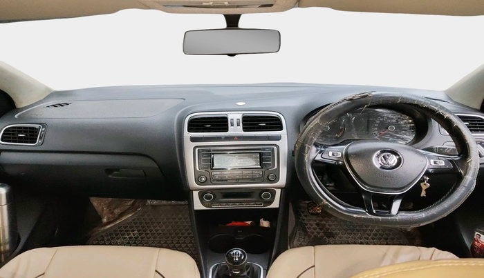 2014 Volkswagen Polo HIGHLINE1.5L, Diesel, Manual, 49,229 km, interior