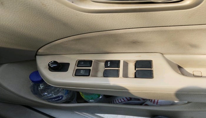 2014 Maruti Swift Dzire ZXI, Petrol, Manual, 1,33,234 km, interior
