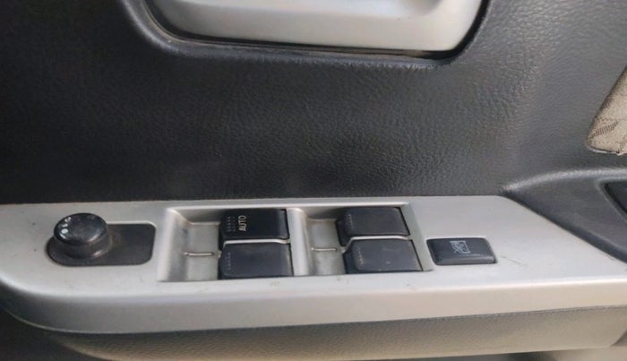 2014 Maruti Wagon R 1.0 VXI, Petrol, Manual, 35,020 km, interior