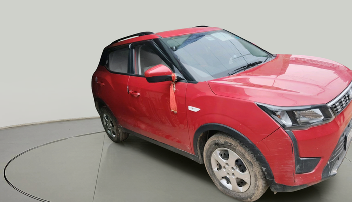 2022 Mahindra XUV300 W6 1.2 PETROL, Petrol, Manual, 6,273 km, exterior