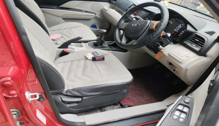 2022 Mahindra XUV300 W6 1.2 PETROL, Petrol, Manual, 6,273 km, interior