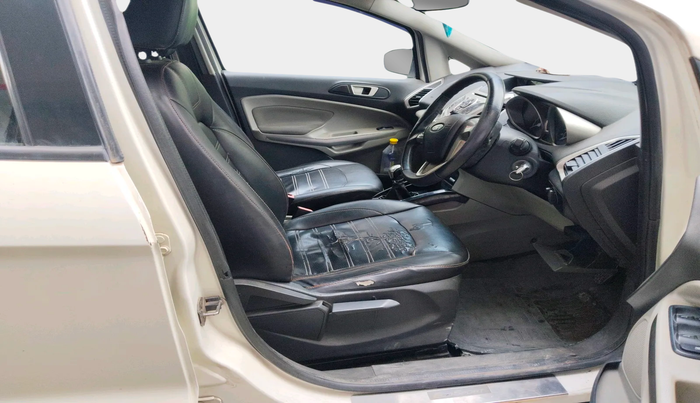 2014 Ford Ecosport TITANIUM 1.5L DIESEL, Diesel, Manual, 1,21,014 km, interior