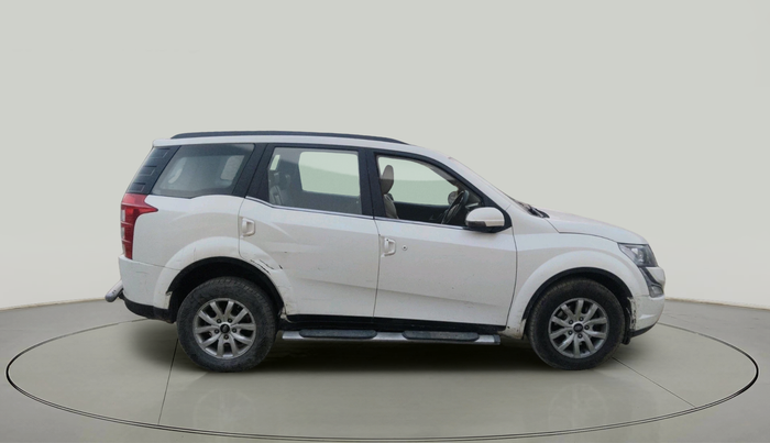 2015 Mahindra XUV500 W10, Diesel, Manual, 1,31,500 km, exterior