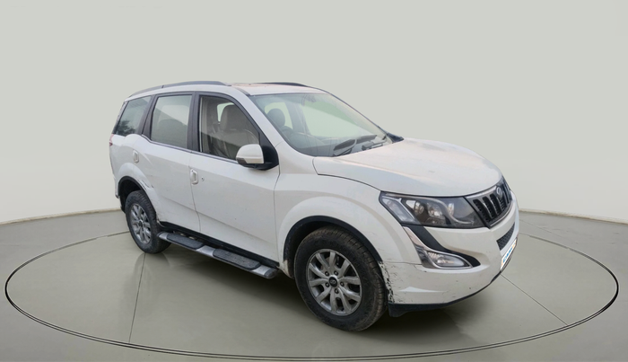 2015 Mahindra XUV500 W10, Diesel, Manual, 1,31,500 km, exterior