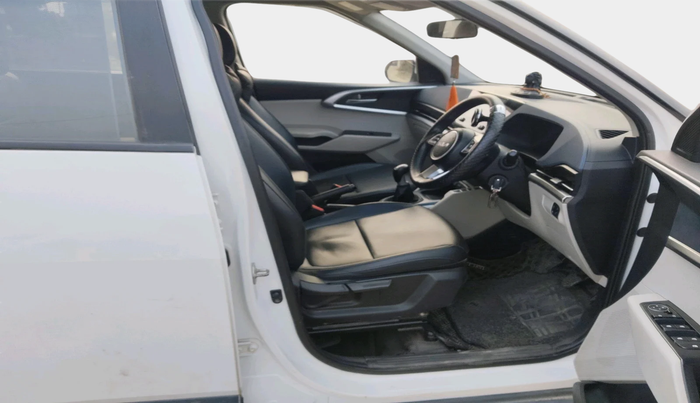 2024 KIA CARENS Premium (O) 1.5 Petrol 7 STR, Petrol, Manual, 42,801 km, interior