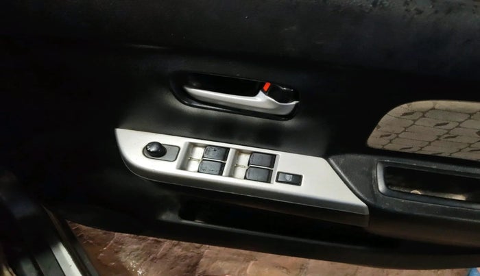 2013 Maruti Wagon R 1.0 VXI, Petrol, Manual, 41,945 km, interior