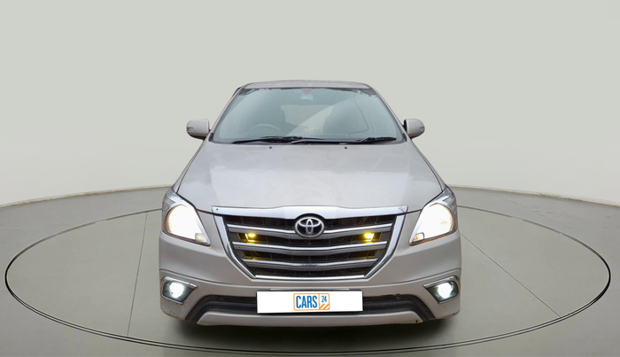 2015 Toyota Innova 2.5 VX 8 STR, Diesel, Manual, 2,03,335 km, exterior