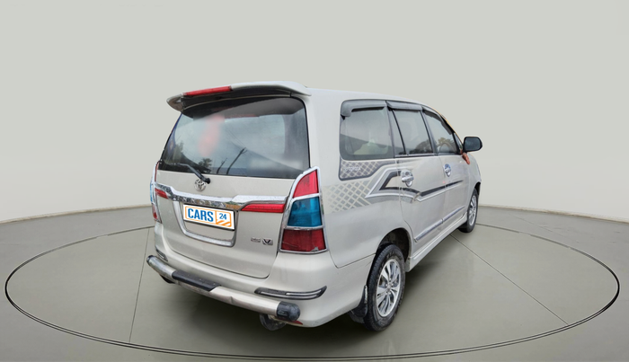 2015 Toyota Innova 2.5 VX 8 STR, Diesel, Manual, 2,03,335 km, exterior