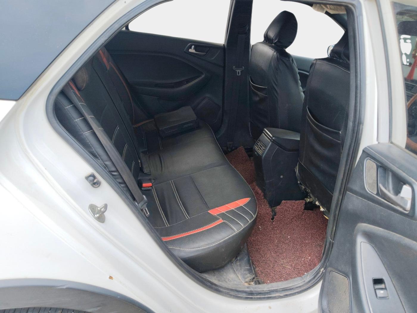 2018 Hyundai i20 Active 1.2 SX, Petrol, Manual, 47,213 km, interior
