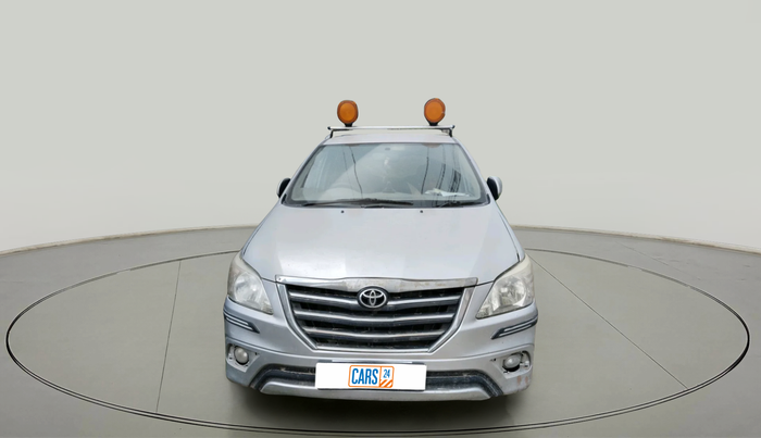 2012 Toyota Innova VX 2.5 8 STR, Diesel, Manual, 1,21,468 km, exterior