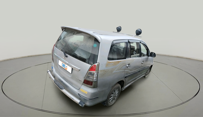 2012 Toyota Innova VX 2.5 8 STR, Diesel, Manual, 1,21,468 km, exterior