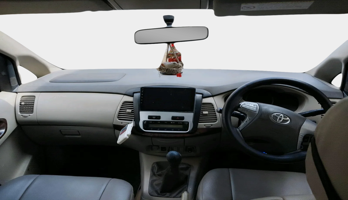 2012 Toyota Innova VX 2.5 8 STR, Diesel, Manual, 1,21,468 km, interior