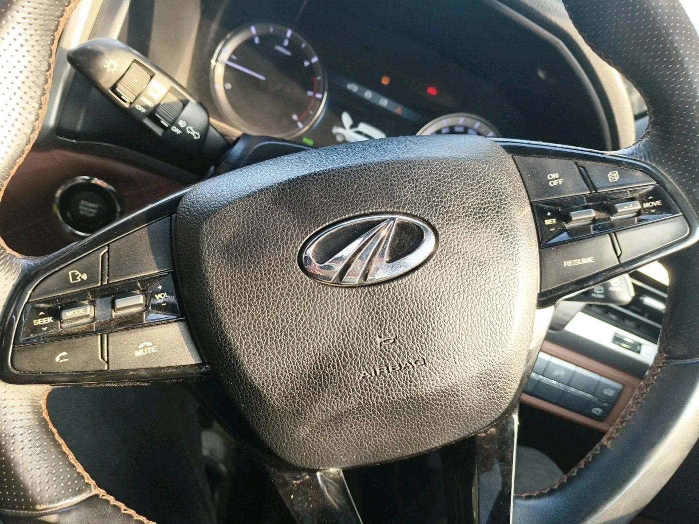 2019 Mahindra ALTURAS G4 4WD AT, Diesel, Automatic, 70,077 km, interior