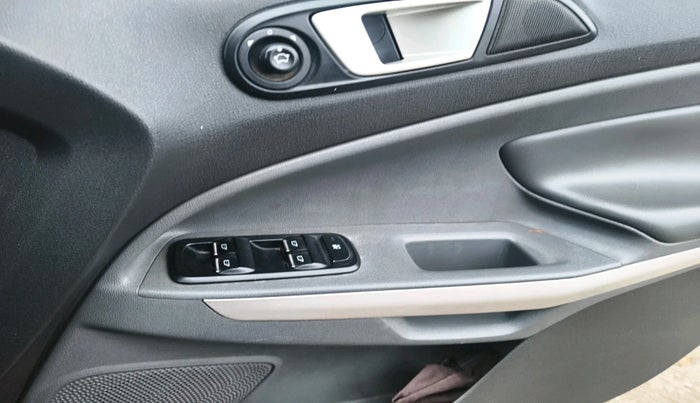 2017 Ford Ecosport TITANIUM 1.5L DIESEL, Diesel, Manual, 1,20,384 km, interior