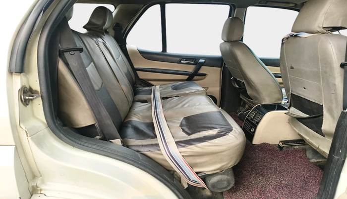 2012 Tata Safari Storme 2.2 LX 4X2, Diesel, Manual, 2,39,181 km, interior