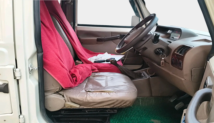 2011 Mahindra Bolero SLX BS IV, Diesel, Manual, 1,95,066 km, interior