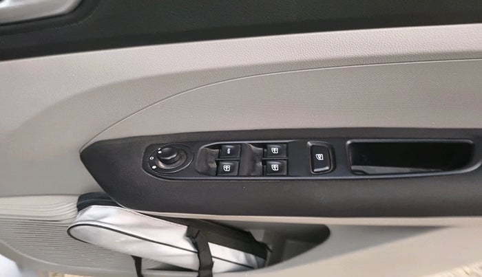 2021 Renault TRIBER RXZ, Petrol, Manual, 28,052 km, interior