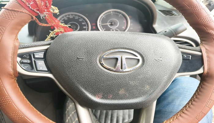 2017 Tata Safari Storme 2.2 EX 4X2, Diesel, Manual, 1,52,237 km, interior