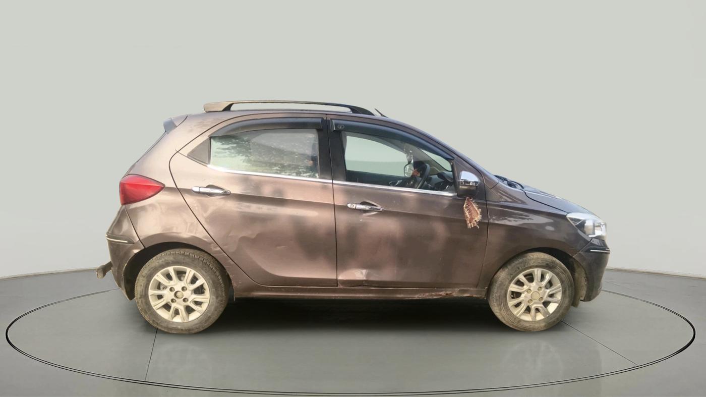 2018 Tata Tiago XZ PETROL, Petrol, Manual, 67,926 km, exterior