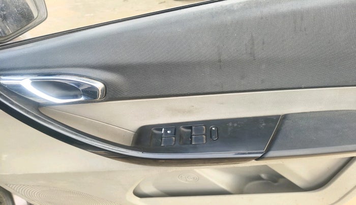 2018 Tata Tiago XZ PETROL, Petrol, Manual, 67,926 km, interior