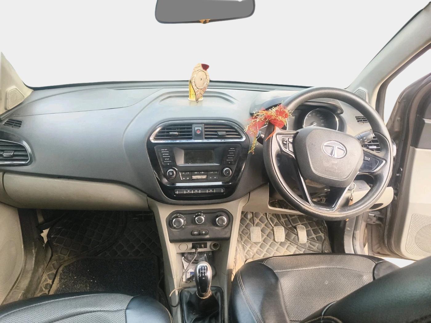 2018 Tata Tiago XZ PETROL, Petrol, Manual, 67,926 km, interior