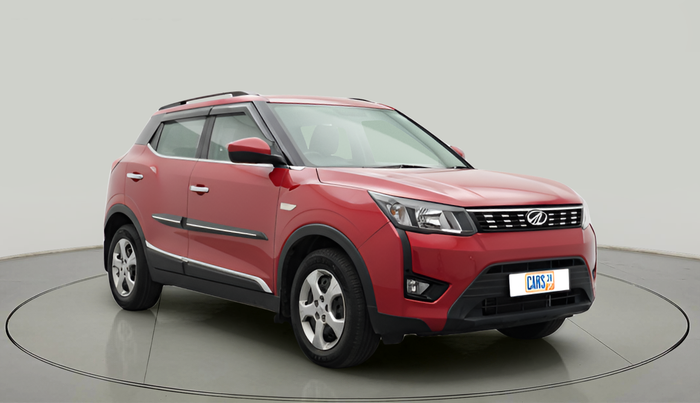 2020 Mahindra XUV300 W6 1.2 PETROL, Petrol, Manual, 33,792 km, exterior