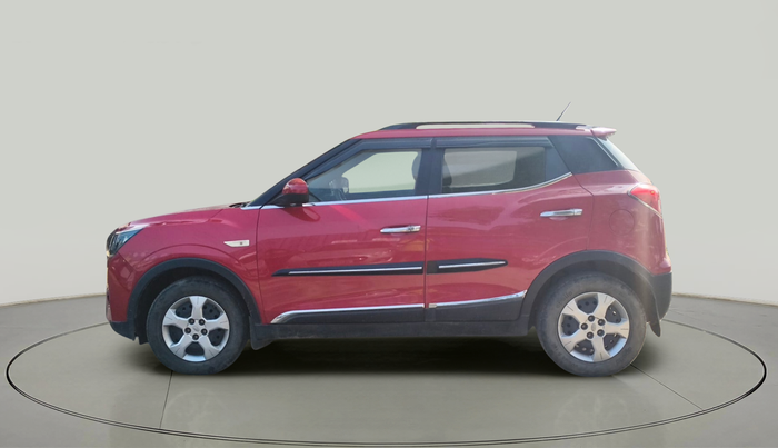 2020 Mahindra XUV300 W6 1.2 PETROL, Petrol, Manual, 33,792 km, exterior