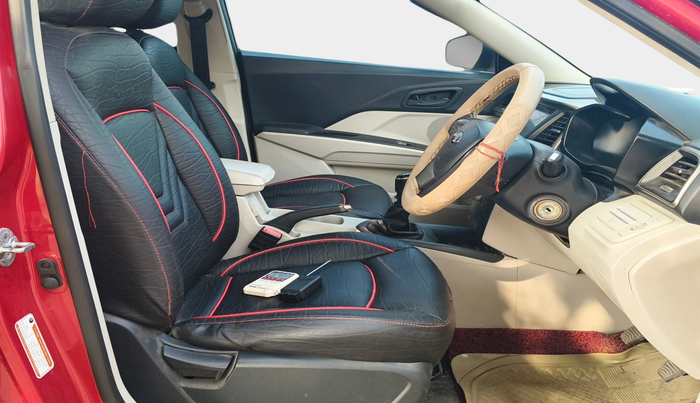 2020 Mahindra XUV300 W6 1.2 PETROL, Petrol, Manual, 33,792 km, interior