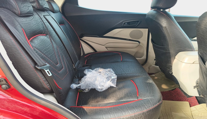 2020 Mahindra XUV300 W6 1.2 PETROL, Petrol, Manual, 33,792 km, interior