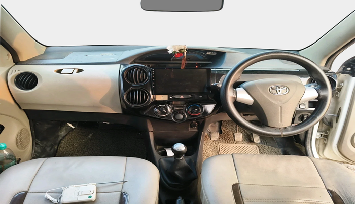 2019 Toyota Etios Liva V, Petrol, Manual, 1,05,353 km, interior