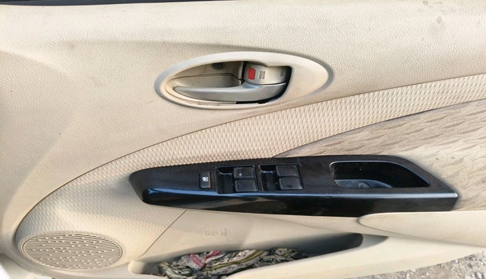 2019 Toyota Etios Liva V, Petrol, Manual, 1,05,353 km, interior