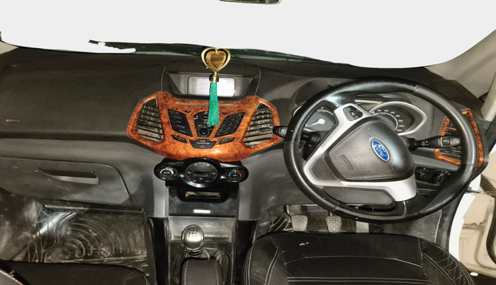 2014 Ford Ecosport TITANIUM 1.5L DIESEL (OPT), Diesel, Manual, 1,18,950 km, interior