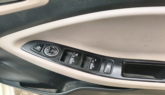 2019 Hyundai Elite i20 ASTA 1.2 (O), Petrol, Manual, 44,923 km, interior