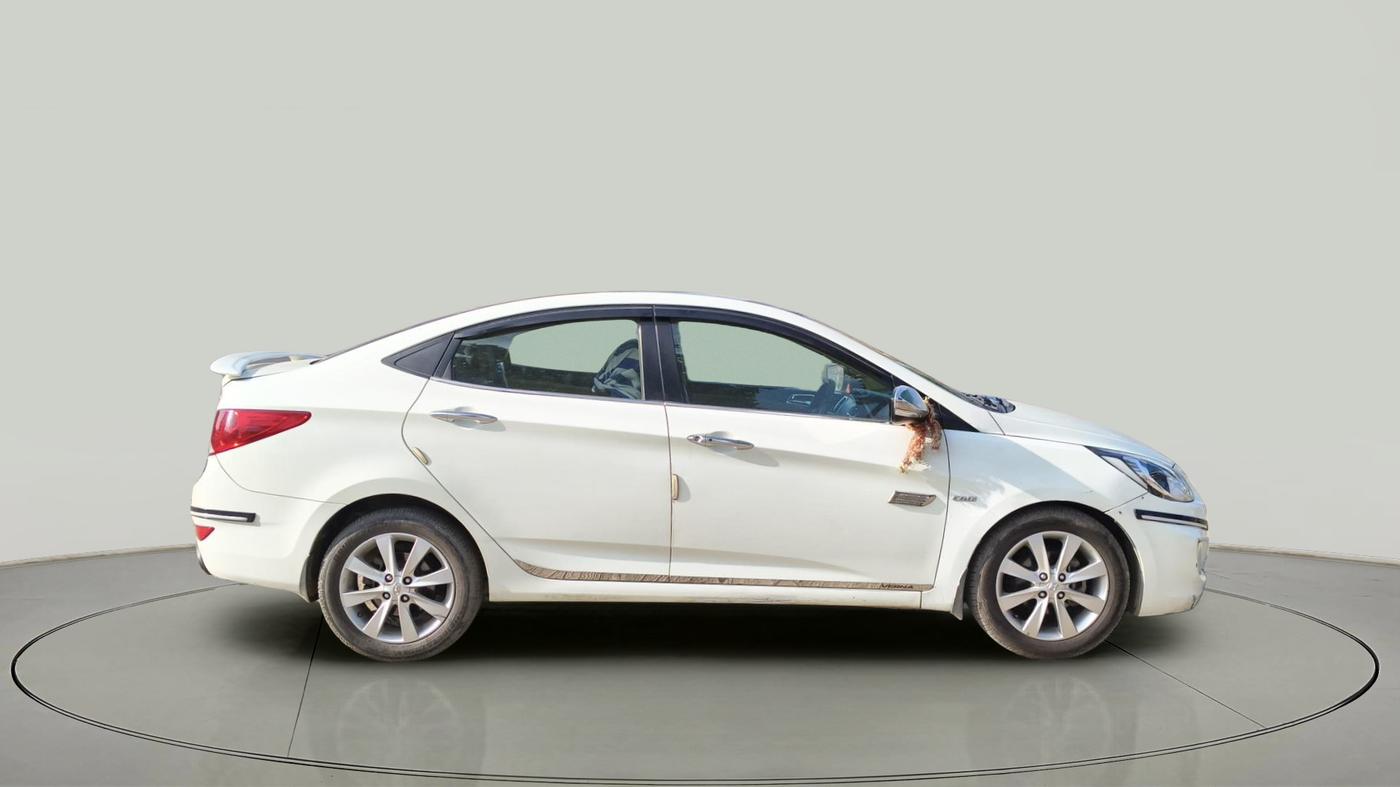 2011 Hyundai Verna FLUIDIC 1.6 CRDI SX, Diesel, Manual, 43,083 km, exterior