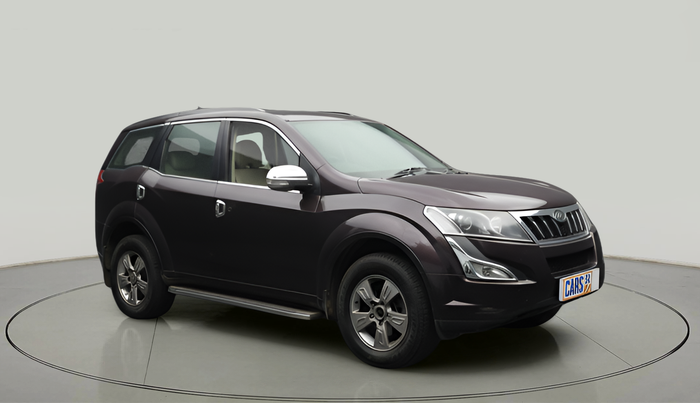 2015 Mahindra XUV500 W6, Diesel, Manual, 1,96,685 km, exterior