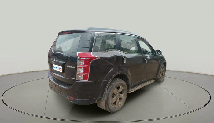 2015 Mahindra XUV500 W6, Diesel, Manual, 1,96,685 km, exterior
