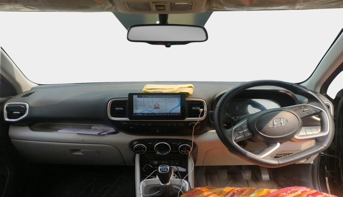 2024 Hyundai VENUE SX 1.2 PETROL, Petrol, Manual, 32,000 km, interior