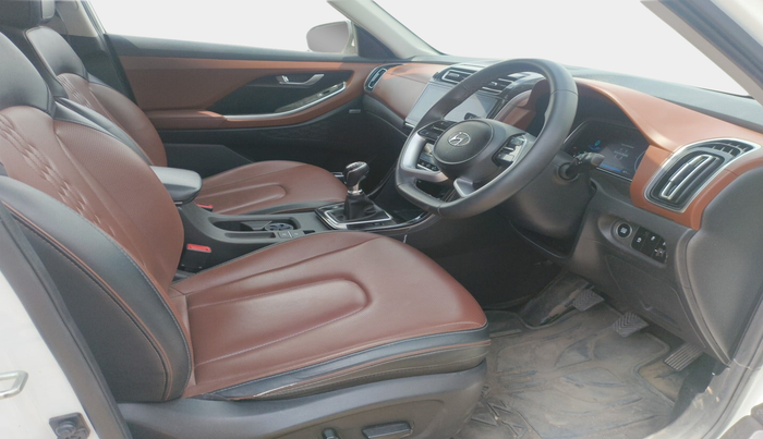 2023 Hyundai ALCAZAR PLATINUM 1.5 MT 7STR, Diesel, Manual, 67,255 km, interior
