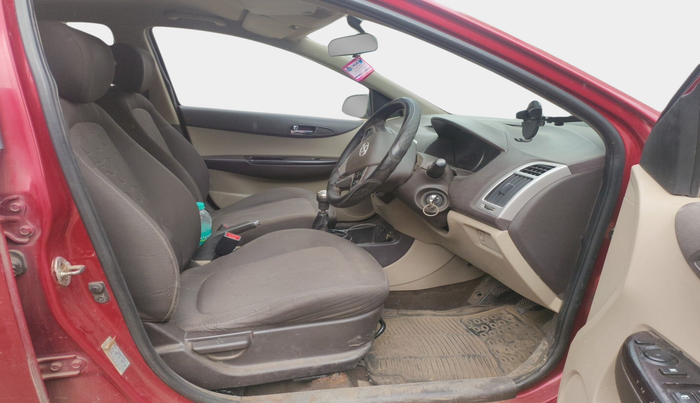 2011 Hyundai i20 SPORTZ 1.2, Petrol, Manual, 1,00,809 km, interior